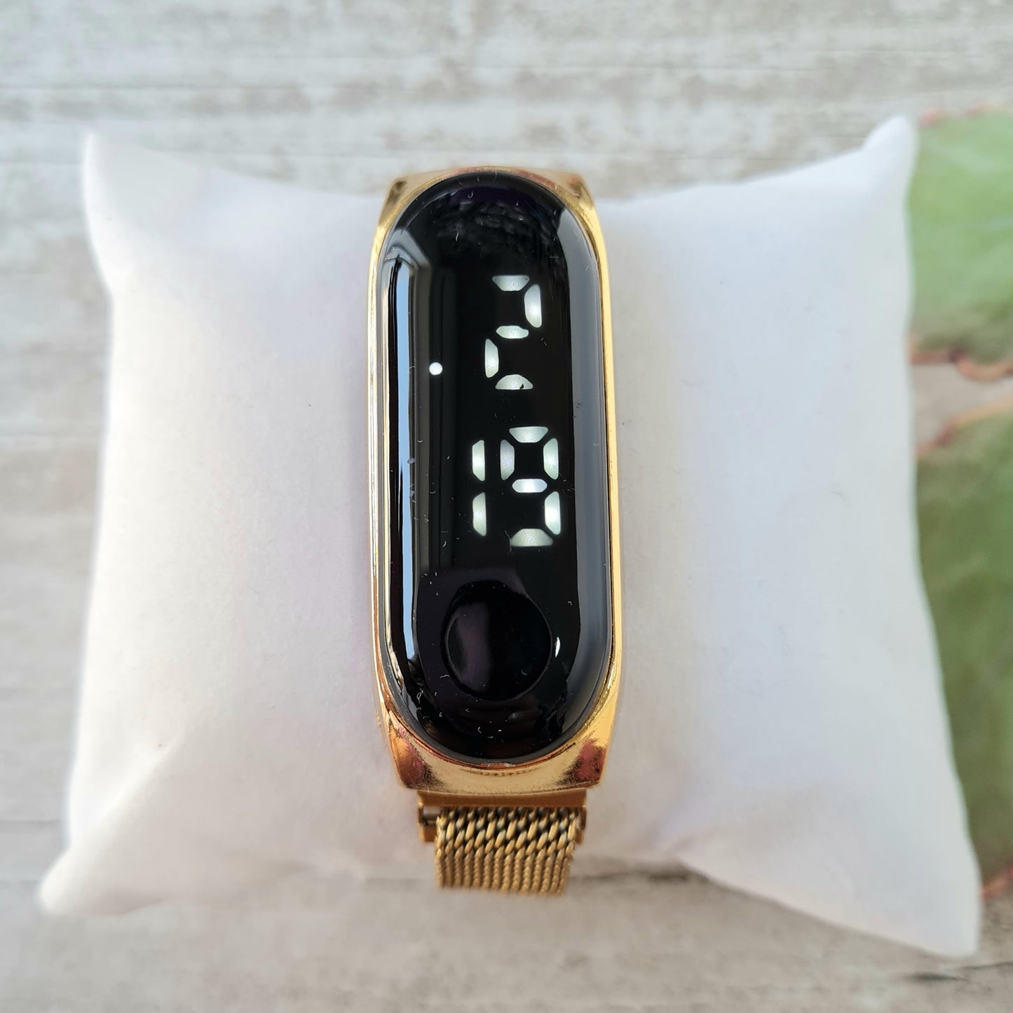 RELOJ MAGNETICO DIGITAL TACTIL - DORADO + ENVIO GRATIS